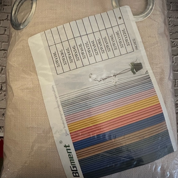 Shell color Panels with Grommet - 2 panels -  52x120. NWT - Picture 2 of 4